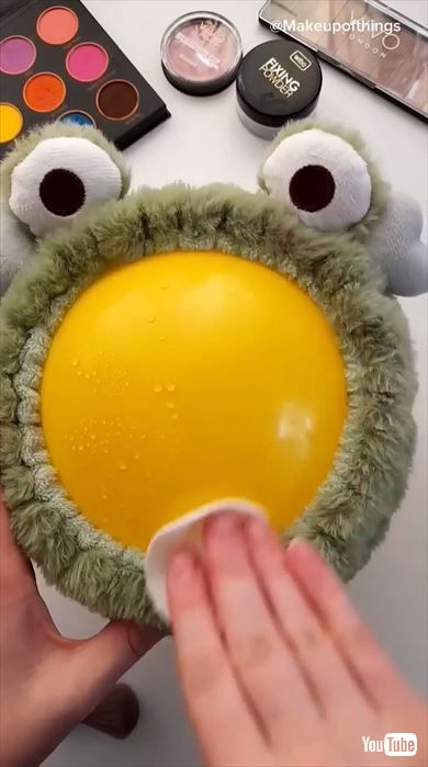 風船にメイク
