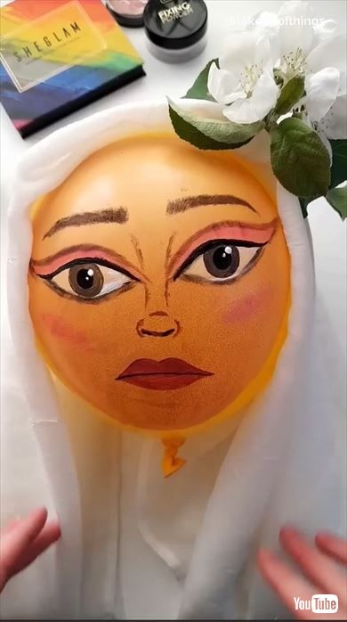 風船にメイク