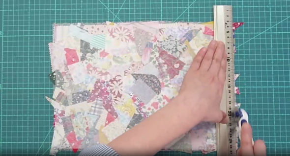 はみ出た布をカットして完成