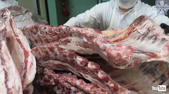 牛カルビ煮込み製造工場の動画