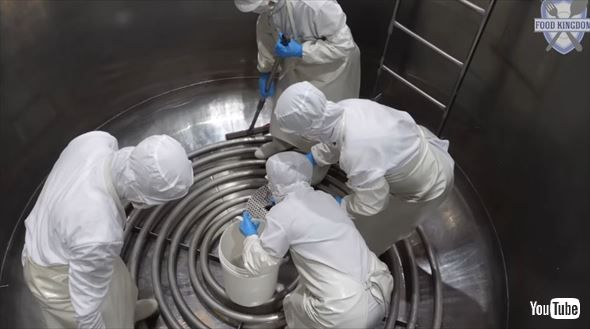 牛カルビ煮込み製造工場の動画