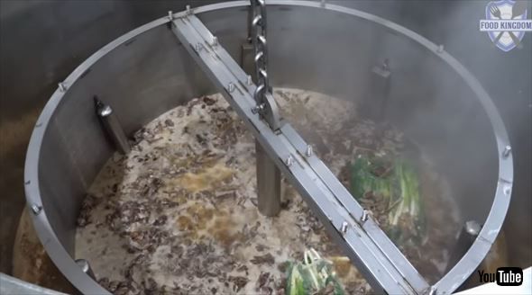 牛カルビ煮込み製造工場の動画