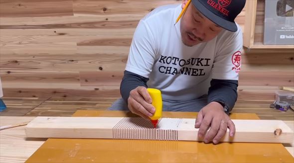 木材をぐにゃりと曲げるDIY