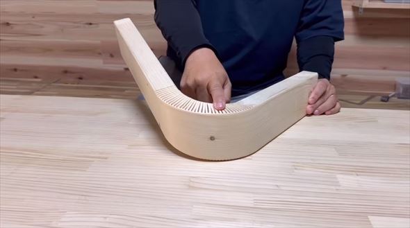 木材をぐにゃりと曲げるDIY