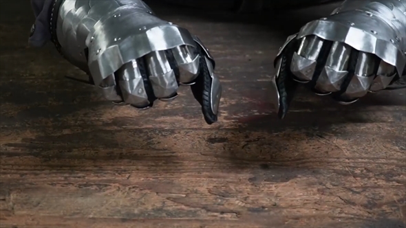 ステンレス板で作る西洋甲冑のガントレット