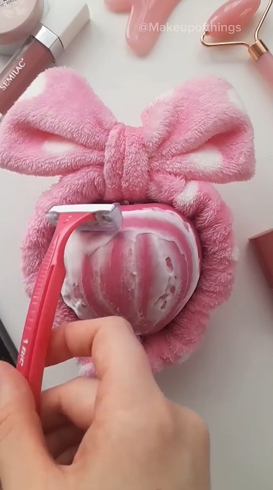 リンゴにメイク02