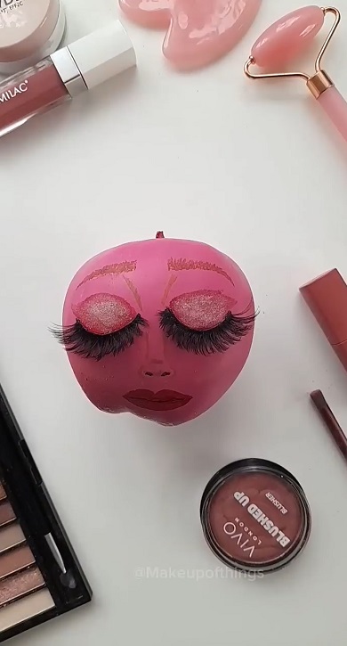 リンゴにメイク03