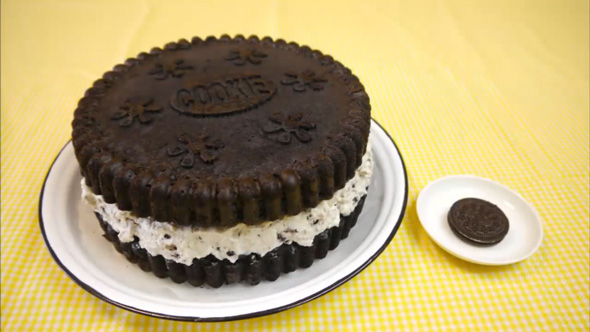 ジャイアント オレオ ケーキ 料理 動画 巨大 オレオ お菓子