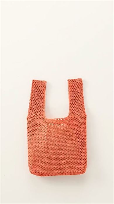 GUメッシュニットミニバッグの容量