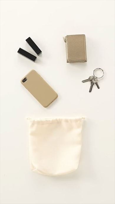 GUメッシュニットミニバッグの容量