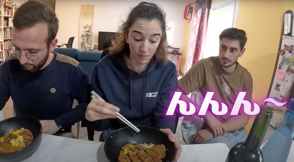 フランス人家族にカツ丼