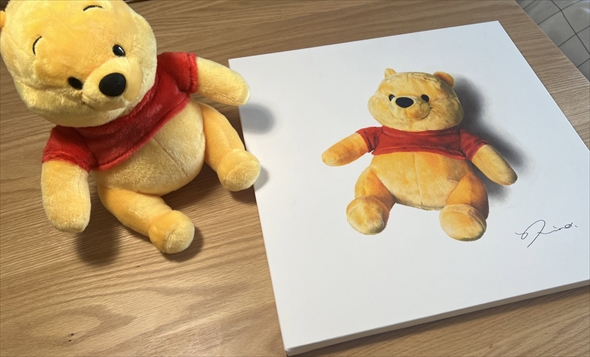 色鉛筆で描いた超ハイクオリティーなクマのプーさんのぬいぐるみ