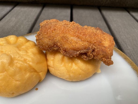 ピザまんがバンズに変貌