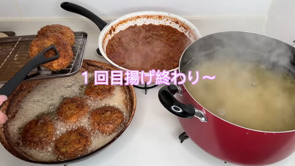 病院で遅くなった日の、大家族の夕食作り風景