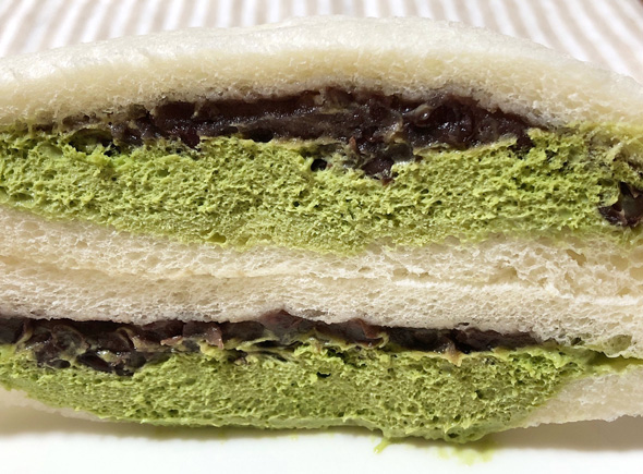 ファミリーマート 抹茶ホイップと小倉あんのサンド スイーツ サンドイッチ 新作
