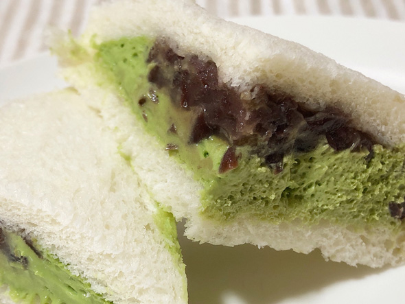 ファミリーマート 抹茶ホイップと小倉あんのサンド スイーツ サンドイッチ 新作