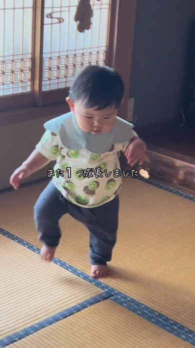 床の間から降りられない男の子