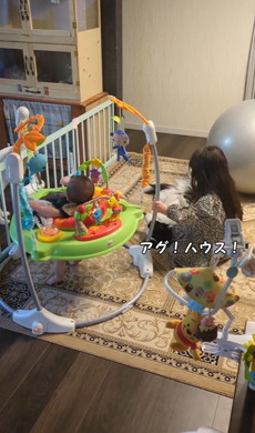 お姉ちゃんの言う事を聞くワンコ