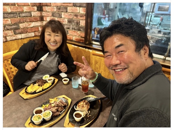 結婚記念日を祝う北斗晶と佐々木健介