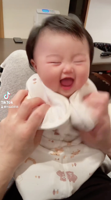 笑うりいなちゃん