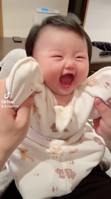 笑うりいなちゃん