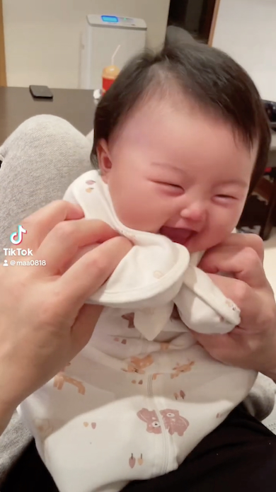 笑うりいなちゃん