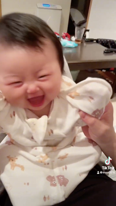 笑うりいなちゃん