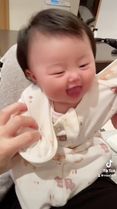 笑うりいなちゃん