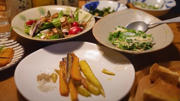 春の北国で生き生きと暮らす母と祖母に羨望の声