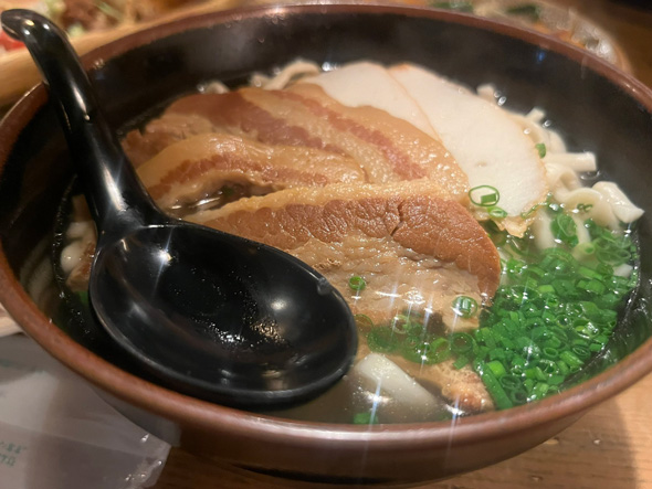 無加工 光すぎ 湖畔 沖縄そば 写真 キラキラ 反射