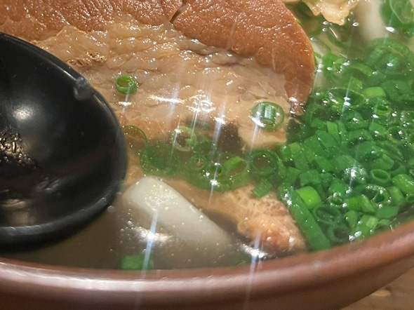 無加工 光すぎ 湖畔 沖縄そば 写真 キラキラ 反射