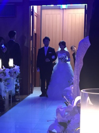 妹と歩くバージンロードトリミング