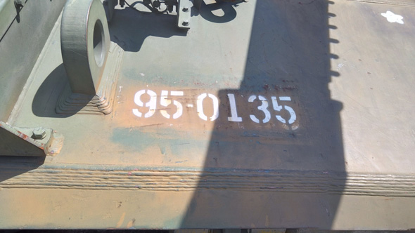 戦車 展示 元自衛隊 隊員 退役 余生 鳥の巣 平和