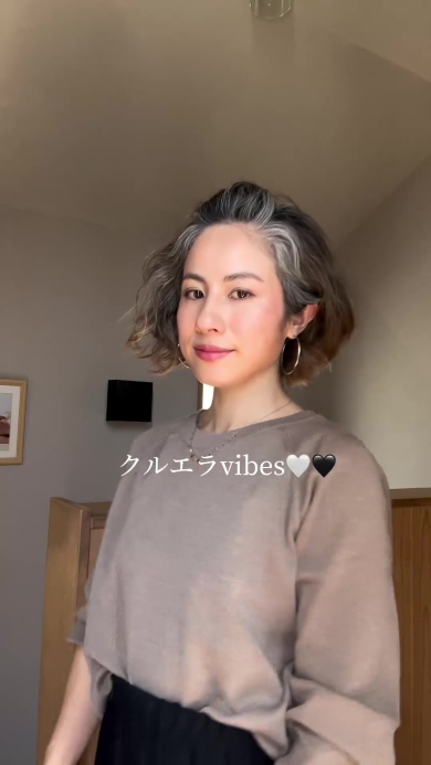 ポンパドールスタイルの女性