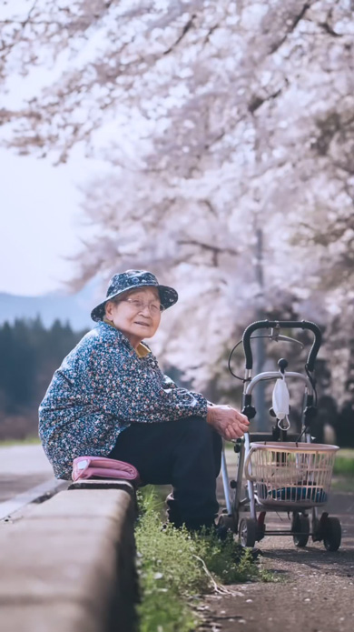 福島 撮影 桜 花見 おばあちゃん 91歳 再会 写真 渡す フォトグラファー
