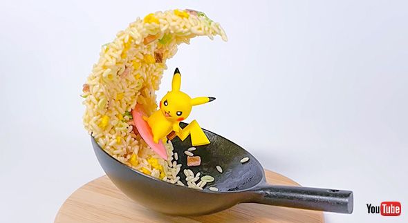 チャーハンで波乗りするピカチュウ
