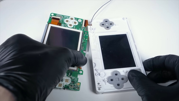ジャンク品のニンテンドーDS Liteを完全修復する動画