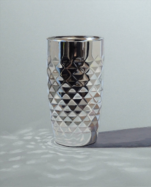 アクリル絵の具で描かれた本物にしか見えない金属コップ