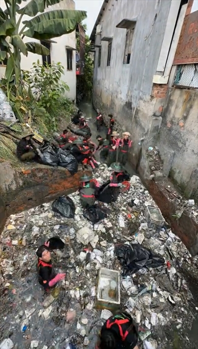 環境保全　ごみ掃除　ベトナム