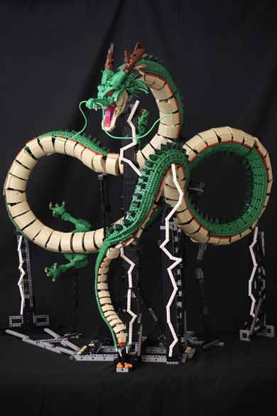 レゴで作ったドラゴンボールの神龍