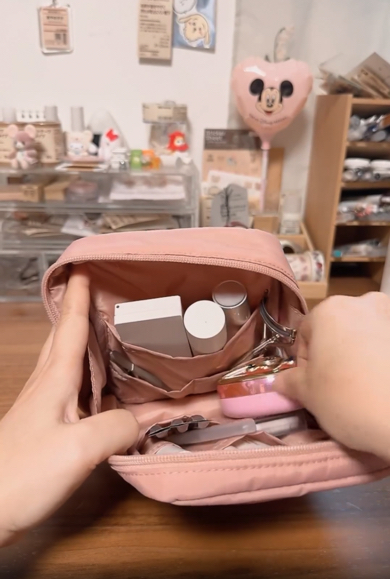 コンパクトが入り収納力も抜群です