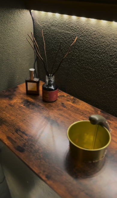 照明や小物たちがすてきな空間を演出