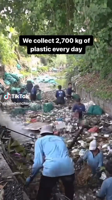 川 大量 プラスチック ごみ 撤去 分別 リサイクル インドネシア 環境保護団体
