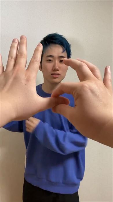 指マジックが上手すぎるマジシャン