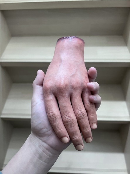 美大生が作った人の手