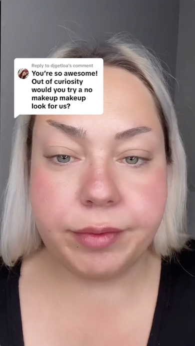 ゴージャスメイク女性の素顔メイク