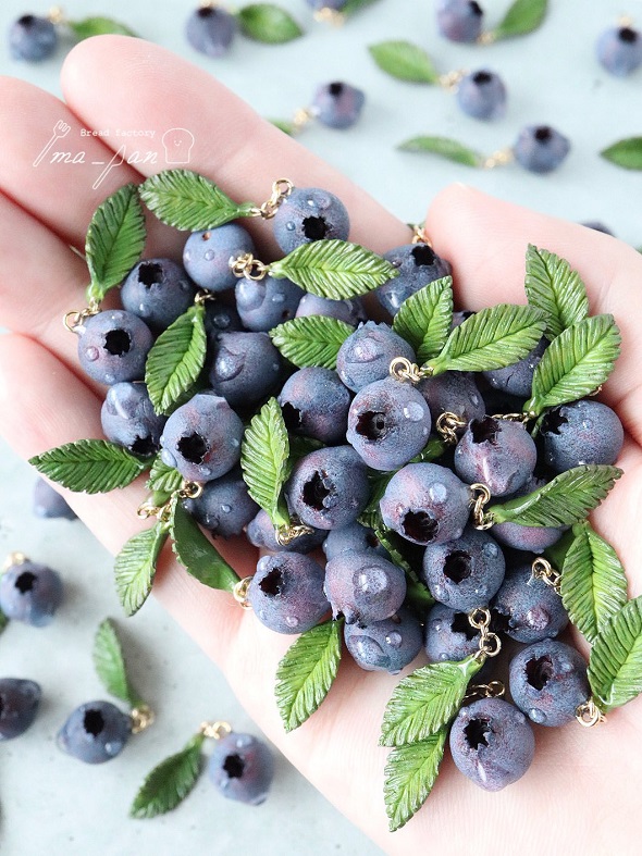 リアルなブルベリーアクセサリー01
