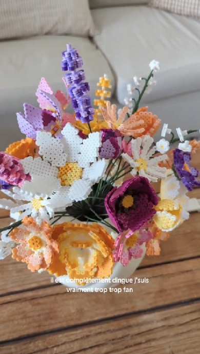 アイロンビーズで作ったブーケ