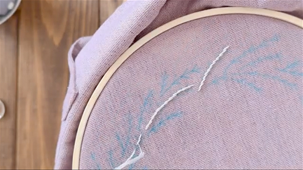 トートバッグをセリアの刺繍キットでアレンジ