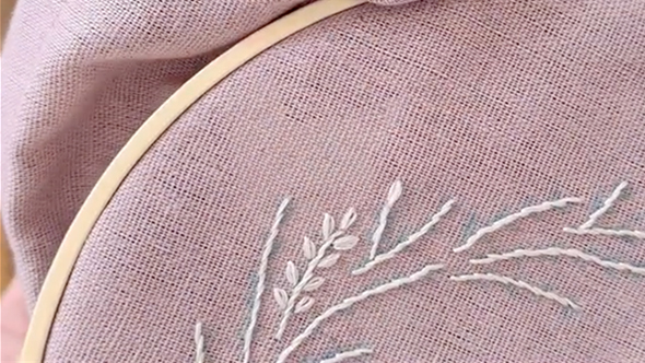 トートバッグをセリアの刺繍キットでアレンジ